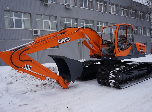 Экскаватор российского производства